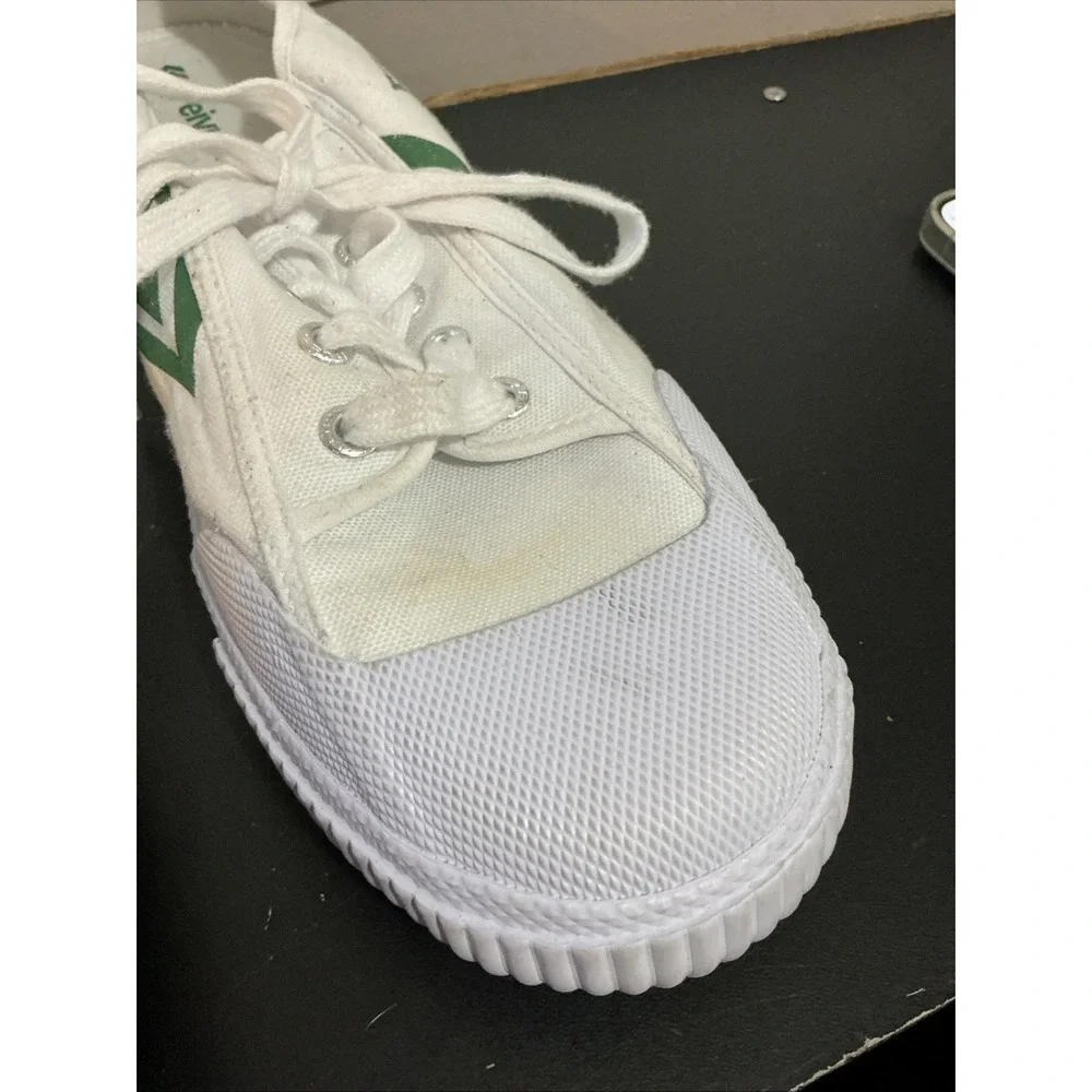 Feiyue Classic Sneakers with Green Stripes and Logo. Size 13 Men's